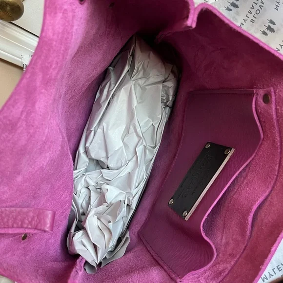 Portland Leather medium Tote Bag in Iris - Picture 4 of 8